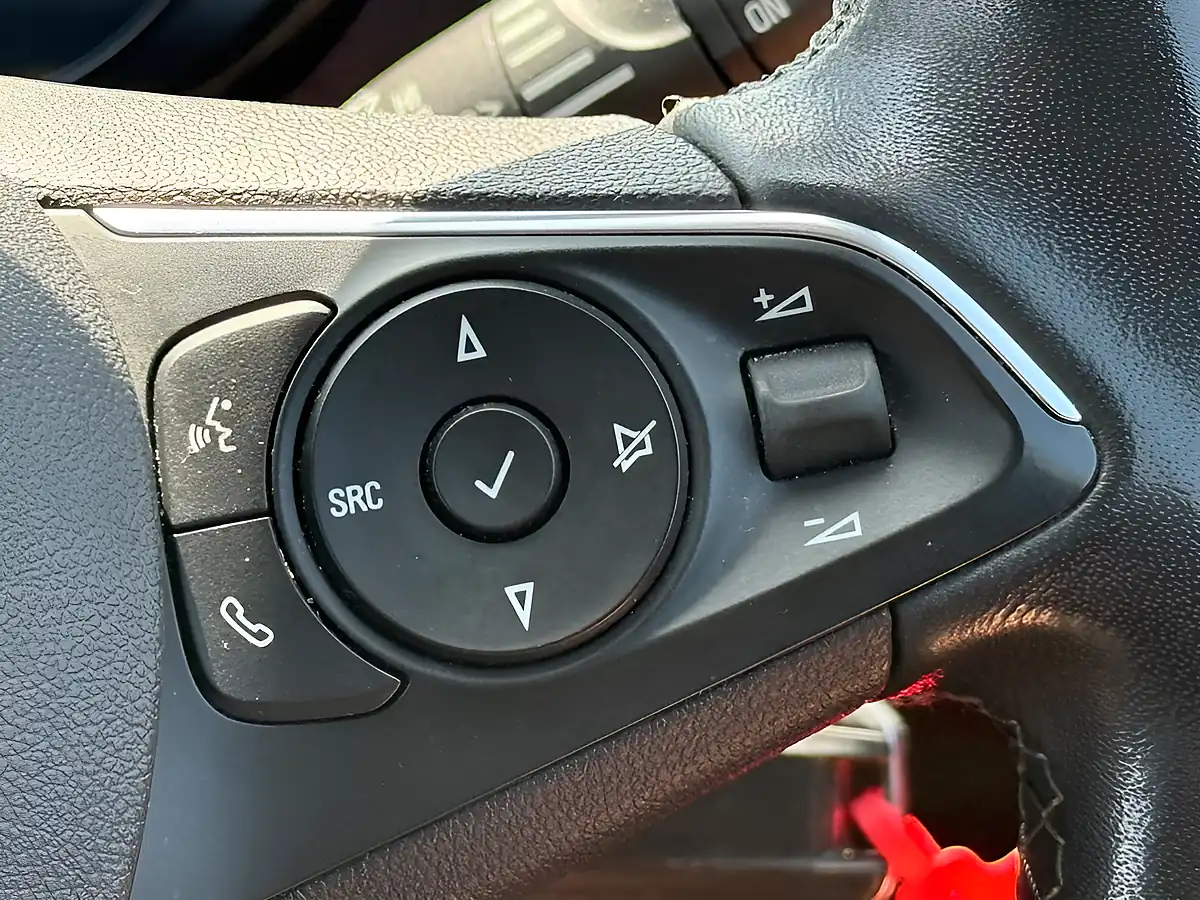 Used 2021 Vauxhall Crossland Sri Nav Grey - Interior and Exterior details 17
