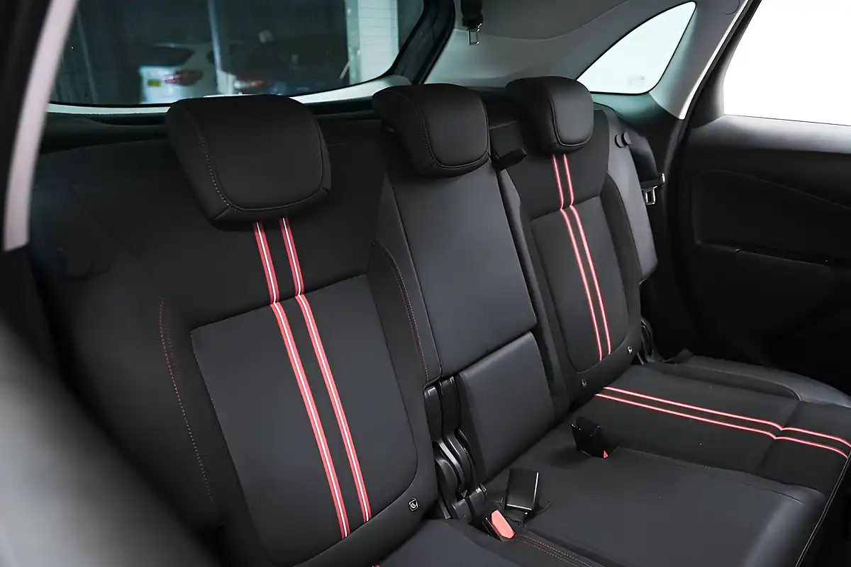 Used 2021 Vauxhall Crossland Sri Nav Grey - Interior and Exterior details 12