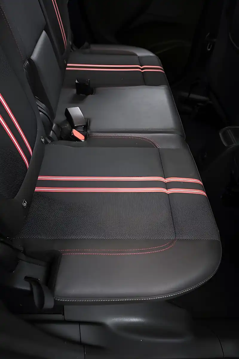 Used 2021 Vauxhall Crossland Sri Nav Grey - Interior and Exterior details 13