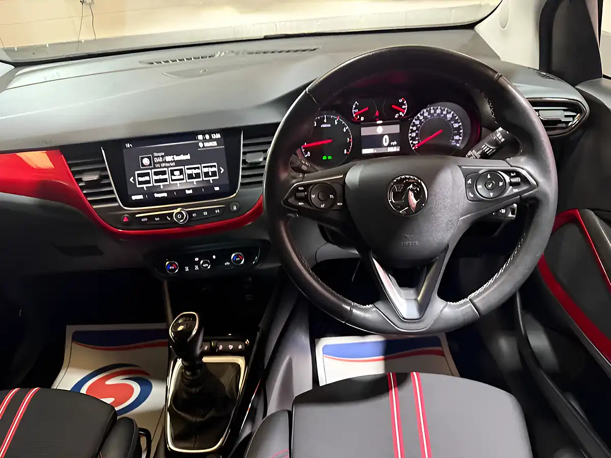 Used 2021 Vauxhall Crossland Sri Nav Orange - Interior and Exterior details 19