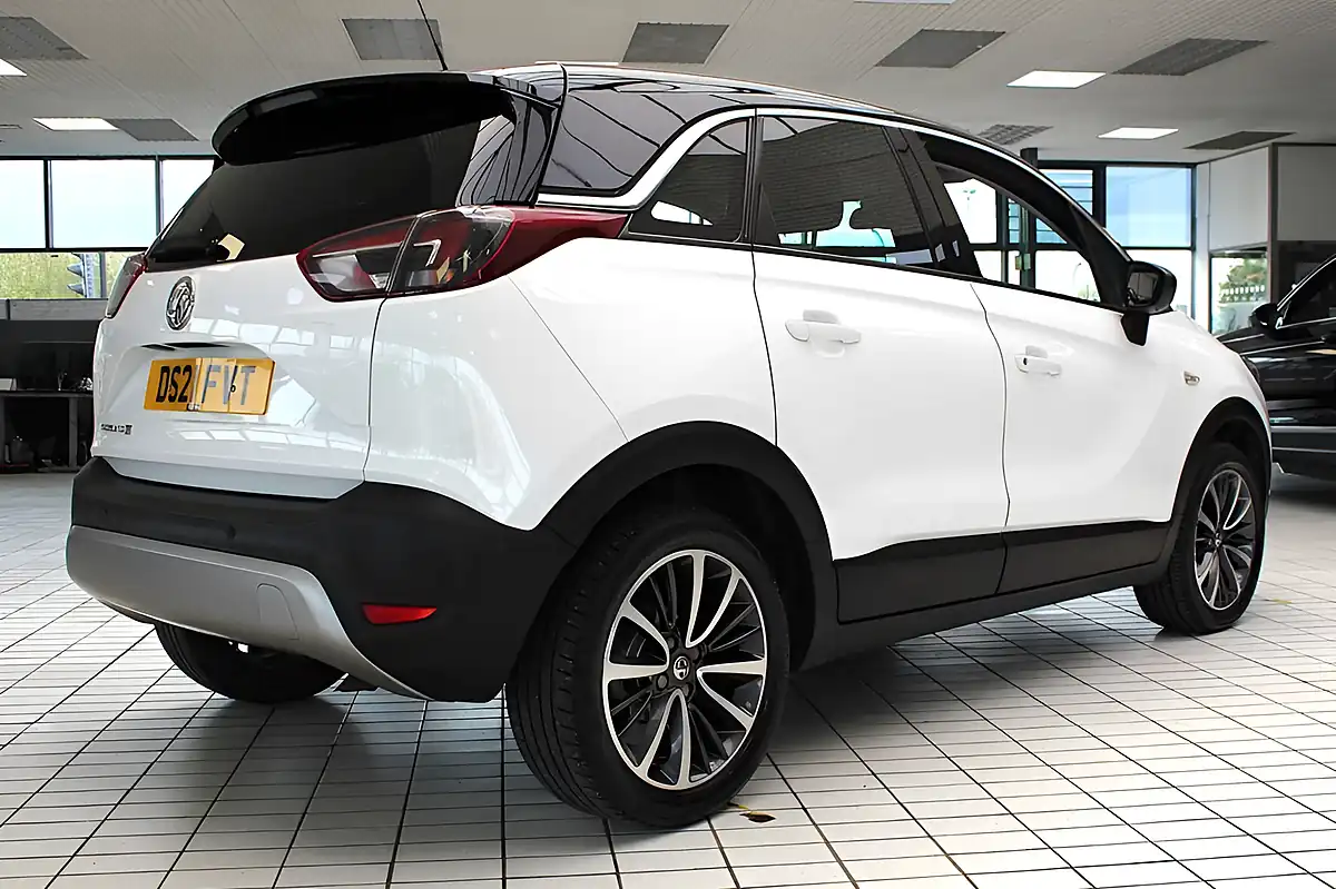 Used 2021 Vauxhall Crossland X Elite Summit White - Interior and Exterior details 11