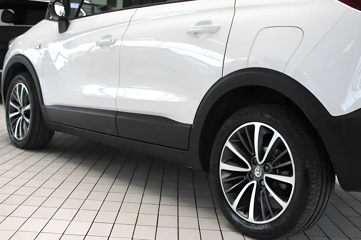 Used 2021 Vauxhall Crossland X Elite Summit White - Interior and Exterior details 18