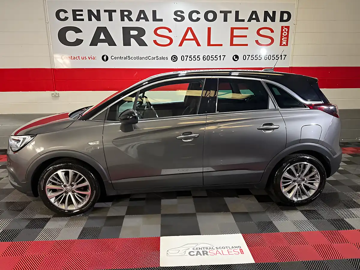 Used 2021 Vauxhall Crossland X Griffin Grey - Interior and Exterior details 10