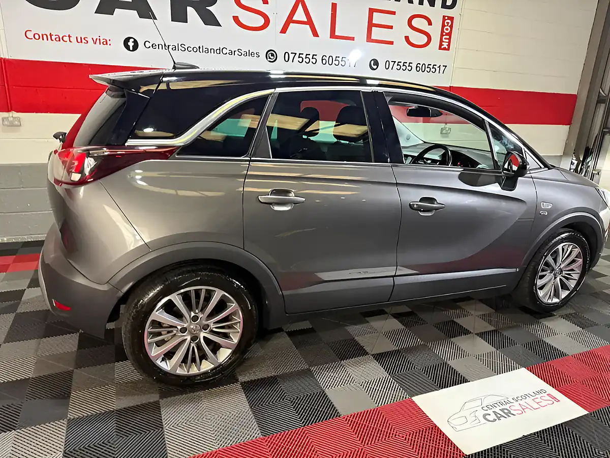 Used 2021 Vauxhall Crossland X Griffin Grey - Interior and Exterior details 4