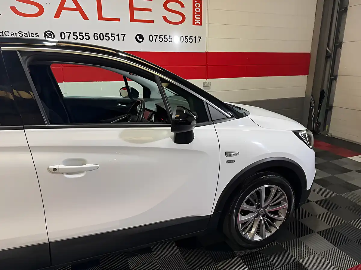 Used 2021 Vauxhall Crossland X Griffin White - Interior and Exterior details 11