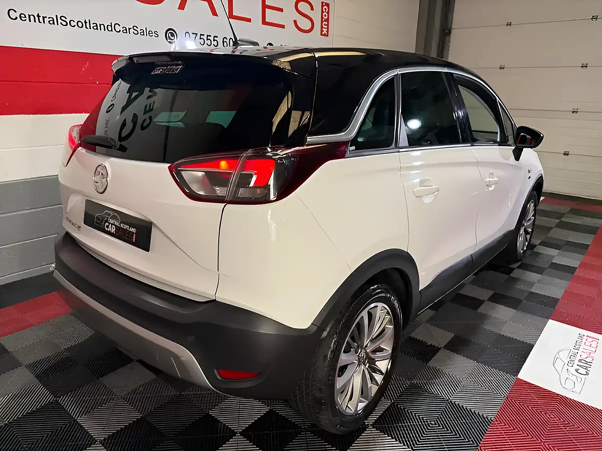Used 2021 Vauxhall Crossland X Griffin White - Interior and Exterior details 14