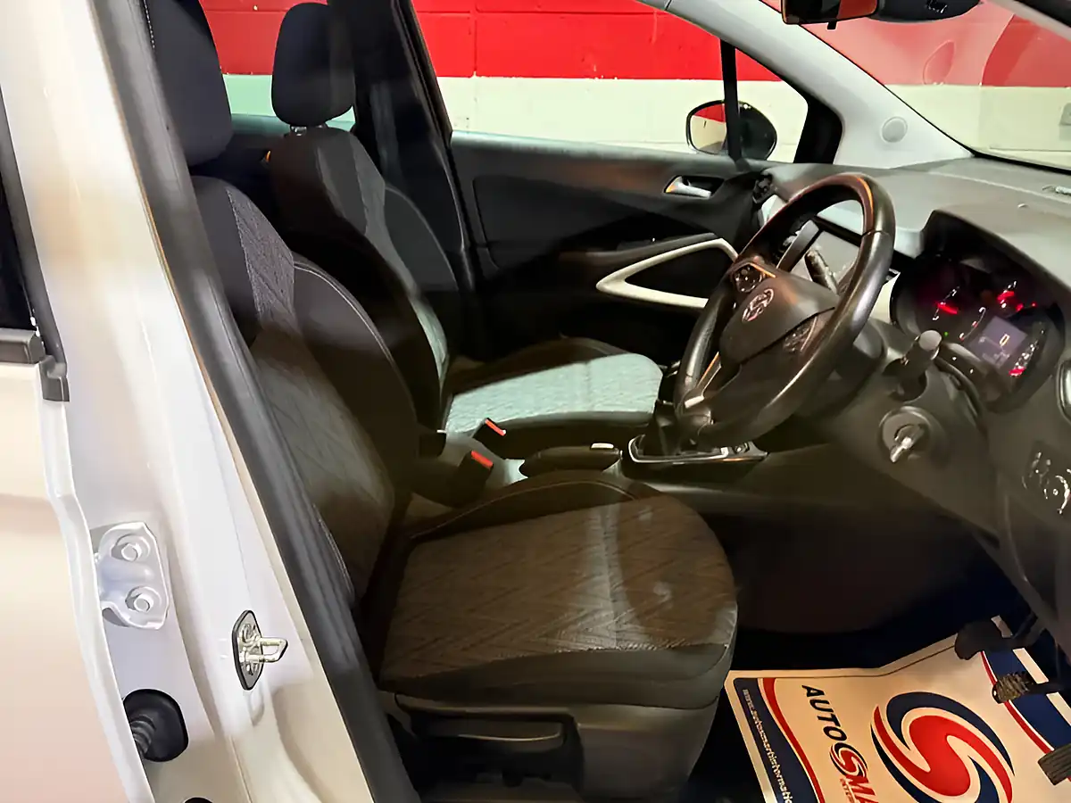 Used 2021 Vauxhall Crossland X Griffin White - Interior and Exterior details 20