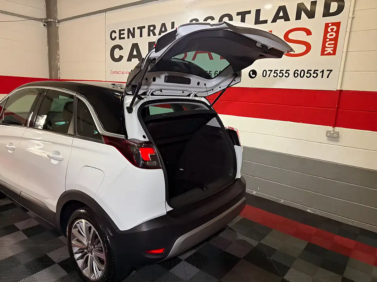 Used 2021 Vauxhall Crossland X Griffin White - Interior and Exterior details 9