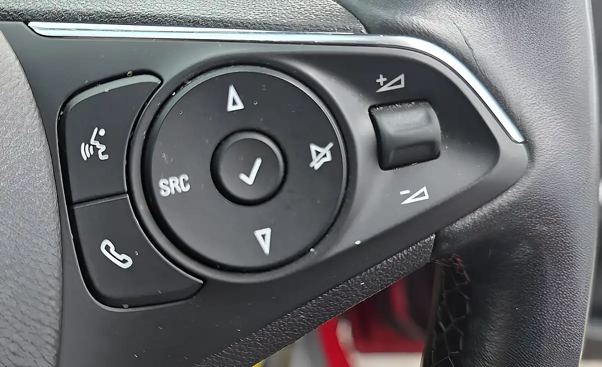 Used 2021 Vauxhall Crossland X Se Edition Shiraz Red Metallic - Interior and Exterior details 15