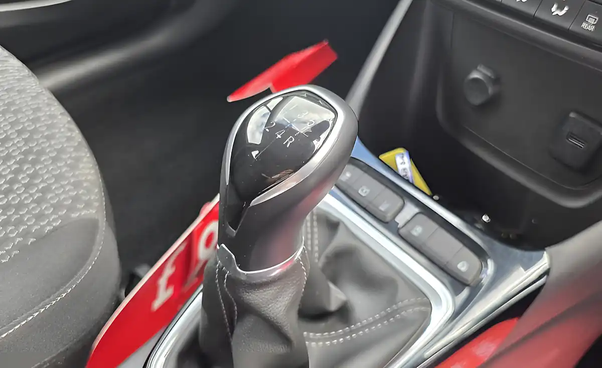 Used 2021 Vauxhall Crossland X Se Edition Shiraz Red Metallic - Interior and Exterior details 18
