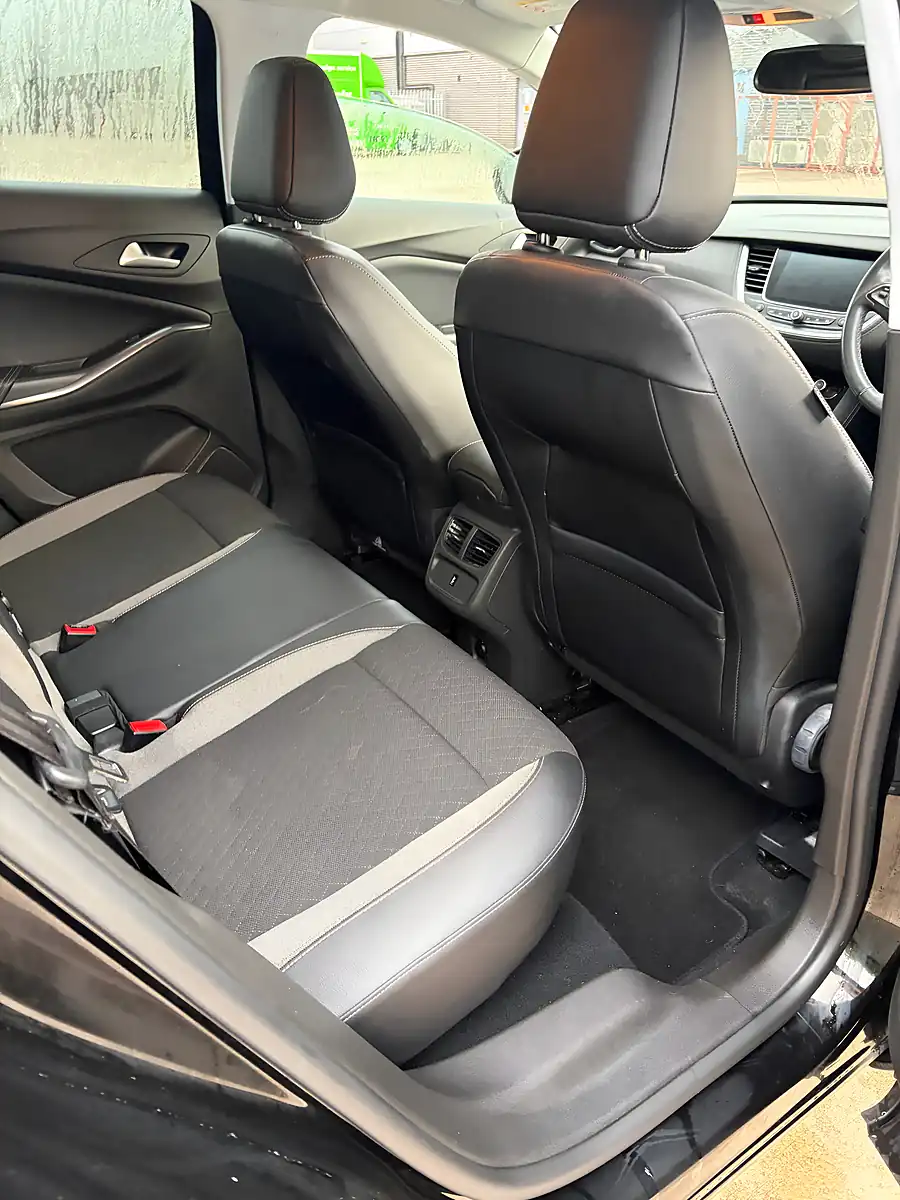 Used 2021 Vauxhall Grandland X Griffin Edition Black - Interior and Exterior details 8