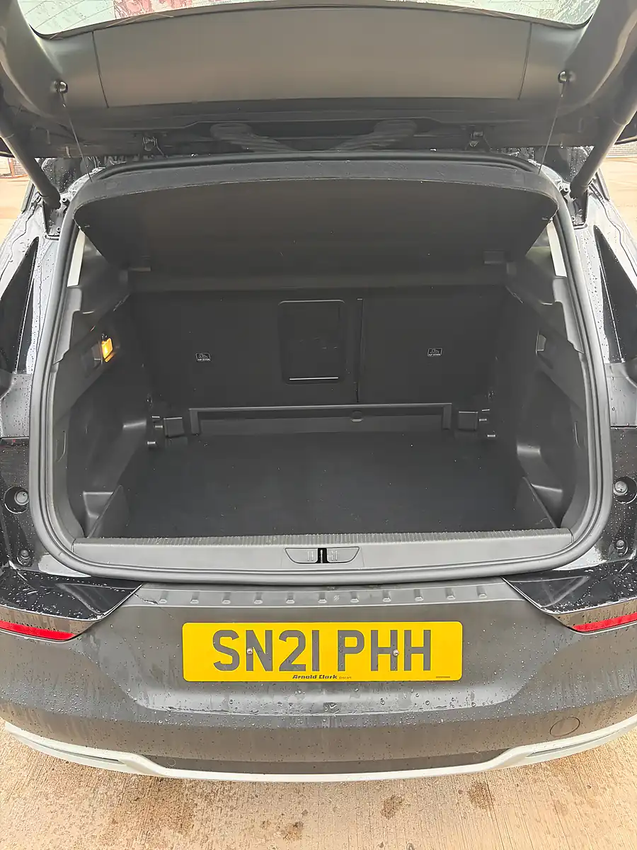 Used 2021 Vauxhall Grandland X Griffin Edition Black - Interior and Exterior details 9
