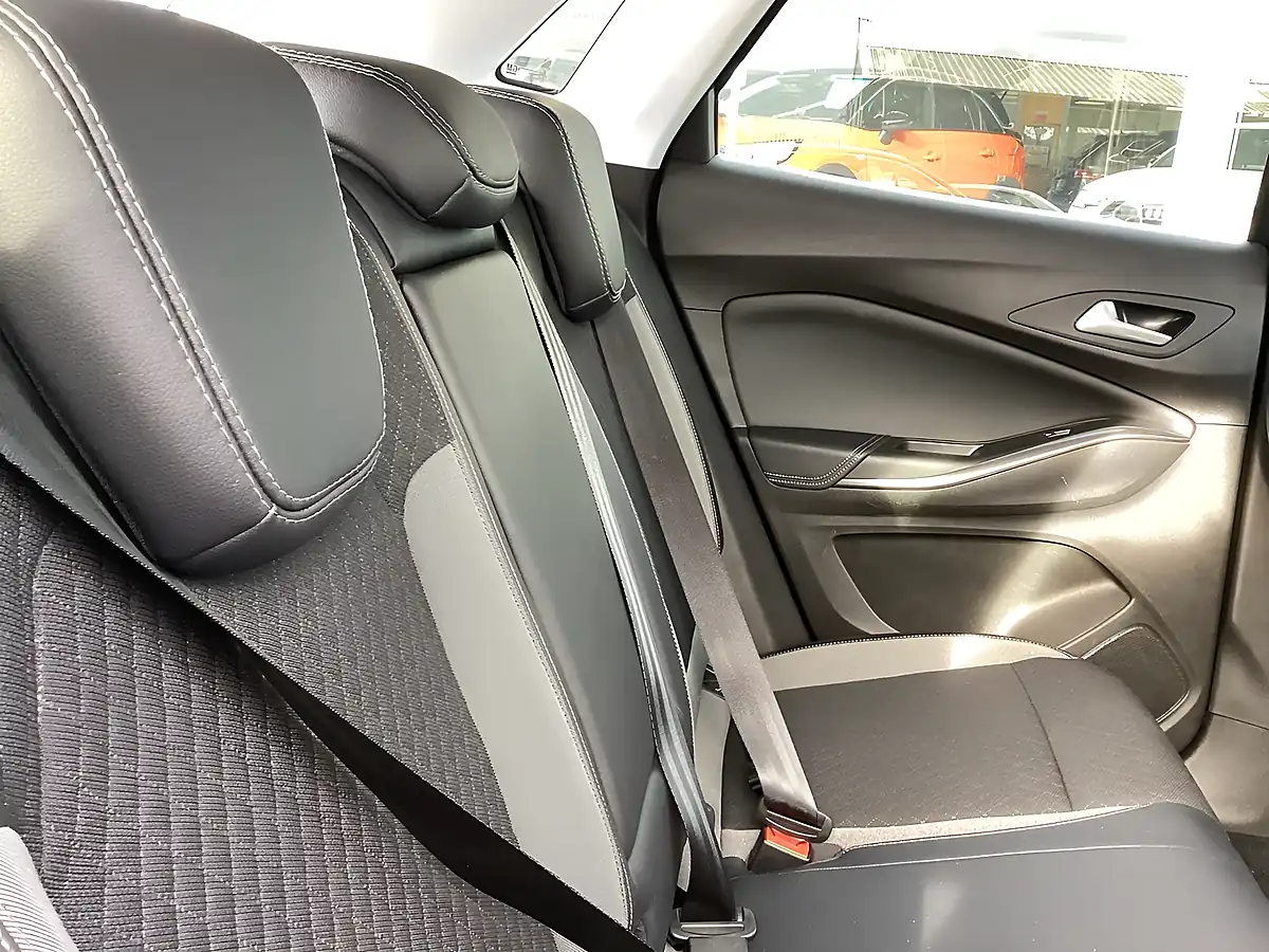 Used 2021 Vauxhall Grandland X Griffin Edition Black - Interior and Exterior details 14