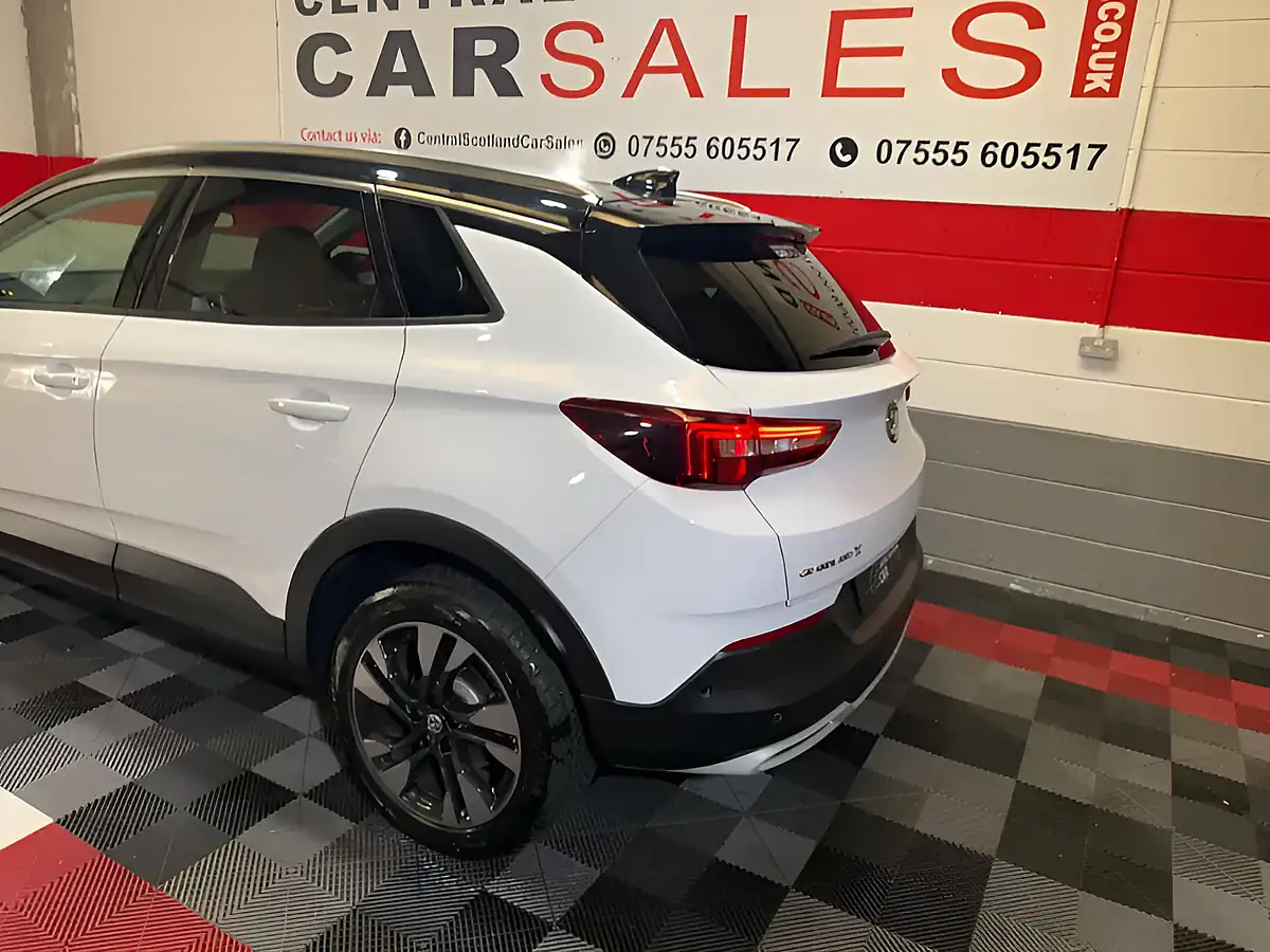 Used 2021 Vauxhall Grandland X Griffin Edition White - Interior and Exterior details 11