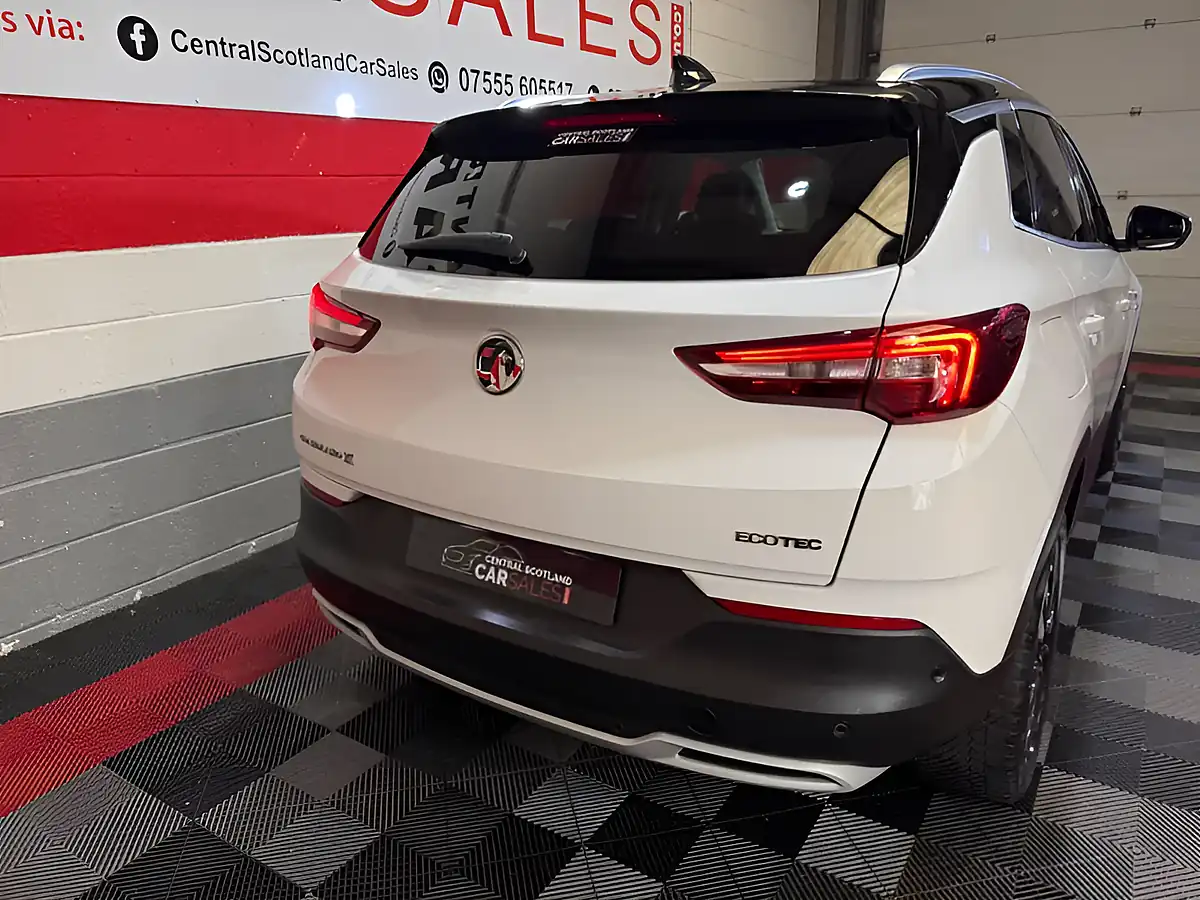 Used 2021 Vauxhall Grandland X Griffin Edition White - Interior and Exterior details 12