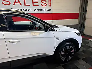 Used 2021 Vauxhall Grandland X Griffin Edition White - Interior and Exterior details 13
