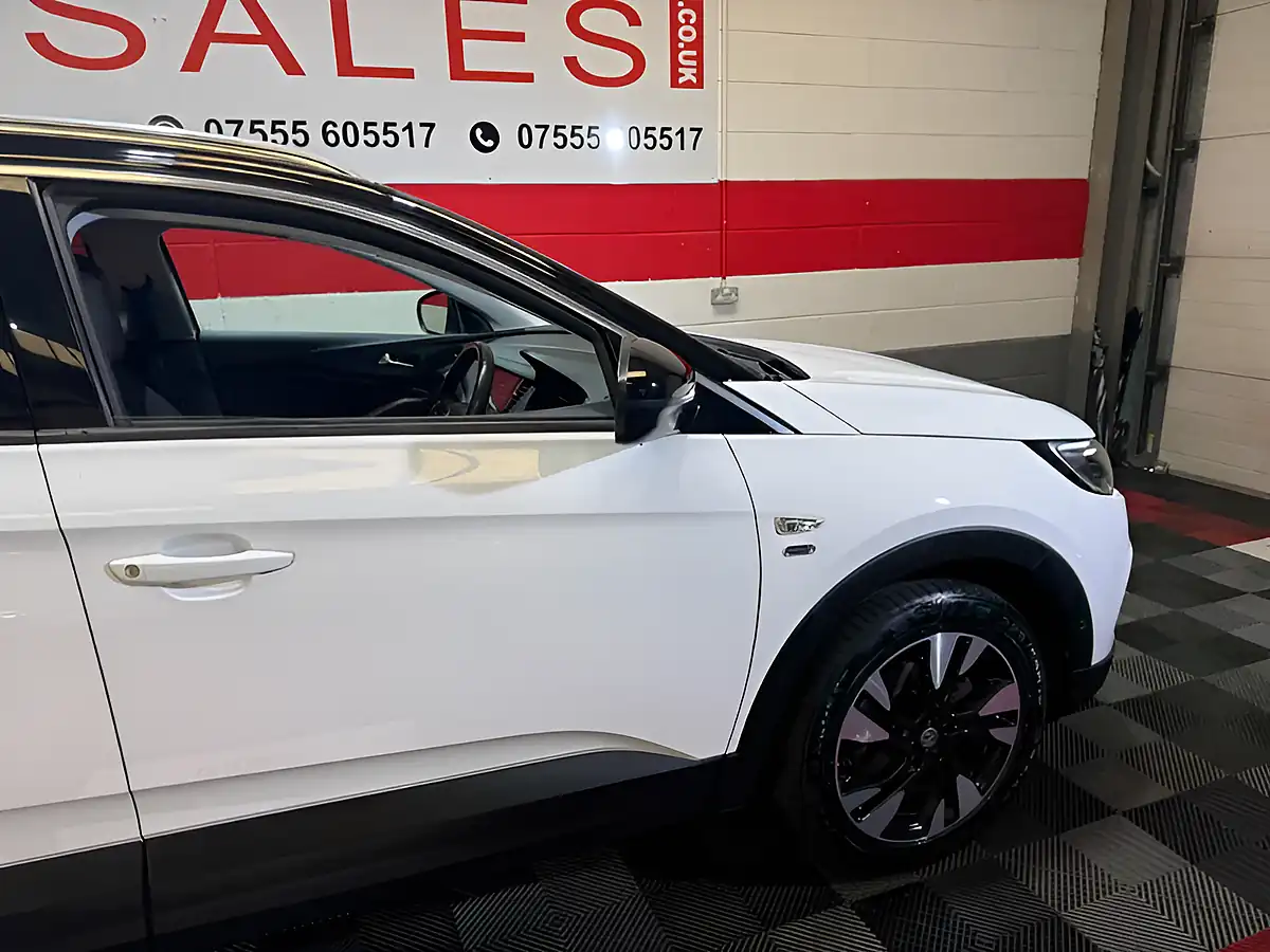 Used 2021 Vauxhall Grandland X Griffin Edition White - Interior and Exterior details 13