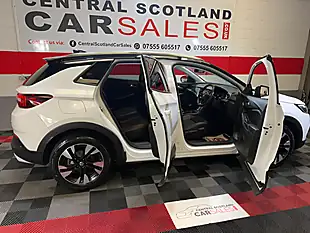Used 2021 Vauxhall Grandland X Griffin Edition White - Interior and Exterior details 15