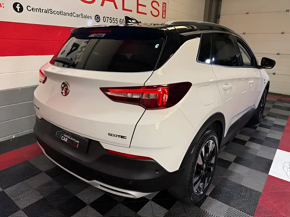 Used 2021 Vauxhall Grandland X Griffin Edition White - Interior and Exterior details 18