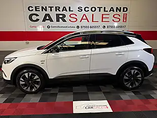 Used 2021 Vauxhall Grandland X Griffin Edition White - Interior and Exterior details 4