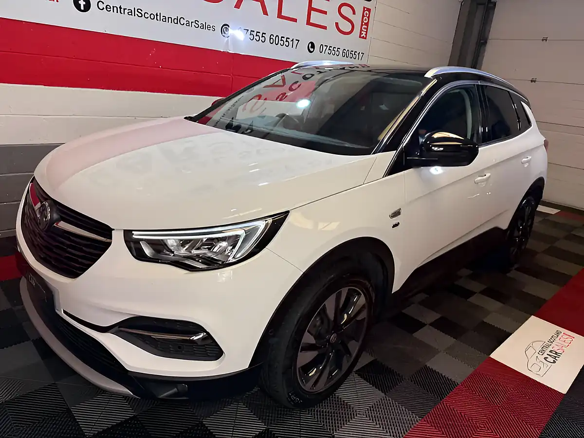 Used 2021 Vauxhall Grandland X Griffin Edition White - Interior and Exterior details 6