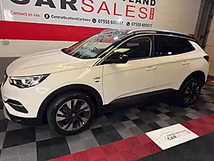 Used 2021 Vauxhall Grandland X Griffin Edition White - Interior and Exterior details 7