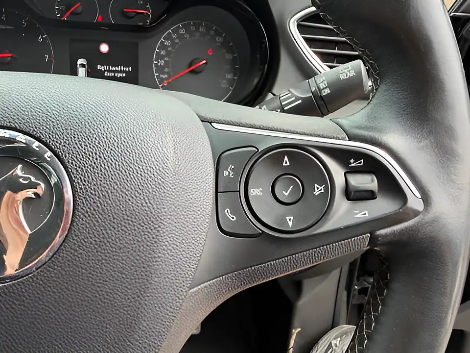 Used 2021 Vauxhall Grandland X Se Premium Black - Interior and Exterior details 10