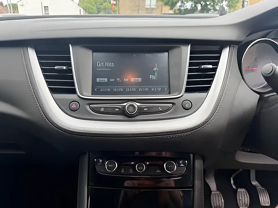 Used 2021 Vauxhall Grandland X Se Premium Black - Interior and Exterior details 11