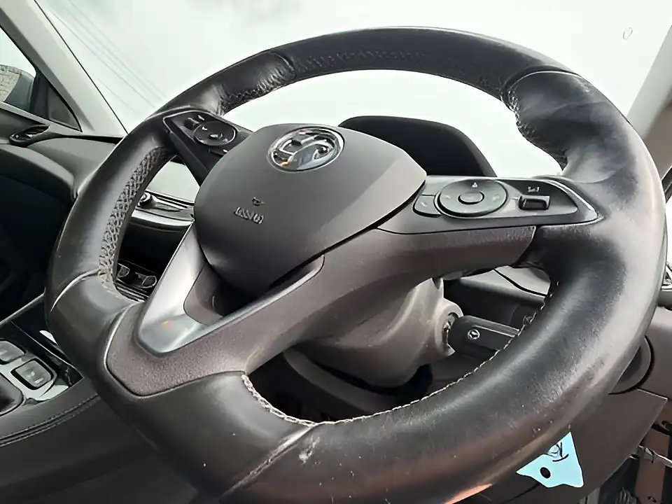 Used 2021 Vauxhall Grandland X Se Premium Black - Interior and Exterior details 12