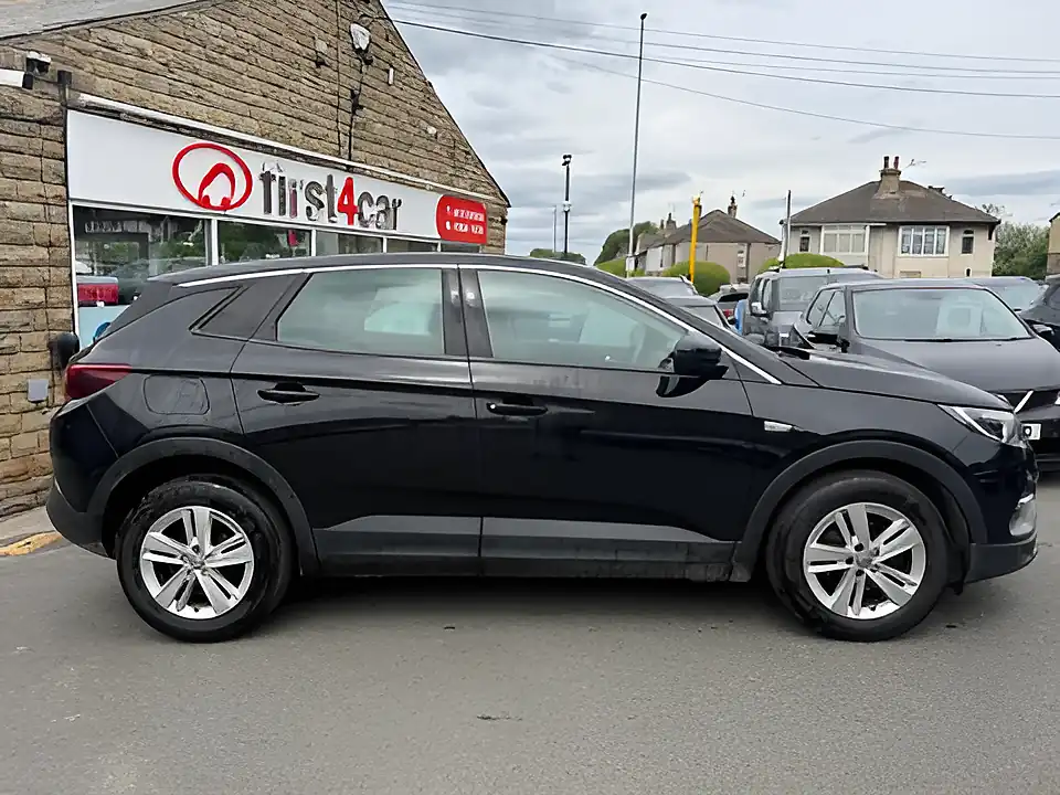 Used 2021 Vauxhall Grandland X Se Premium Black - Interior and Exterior details 6