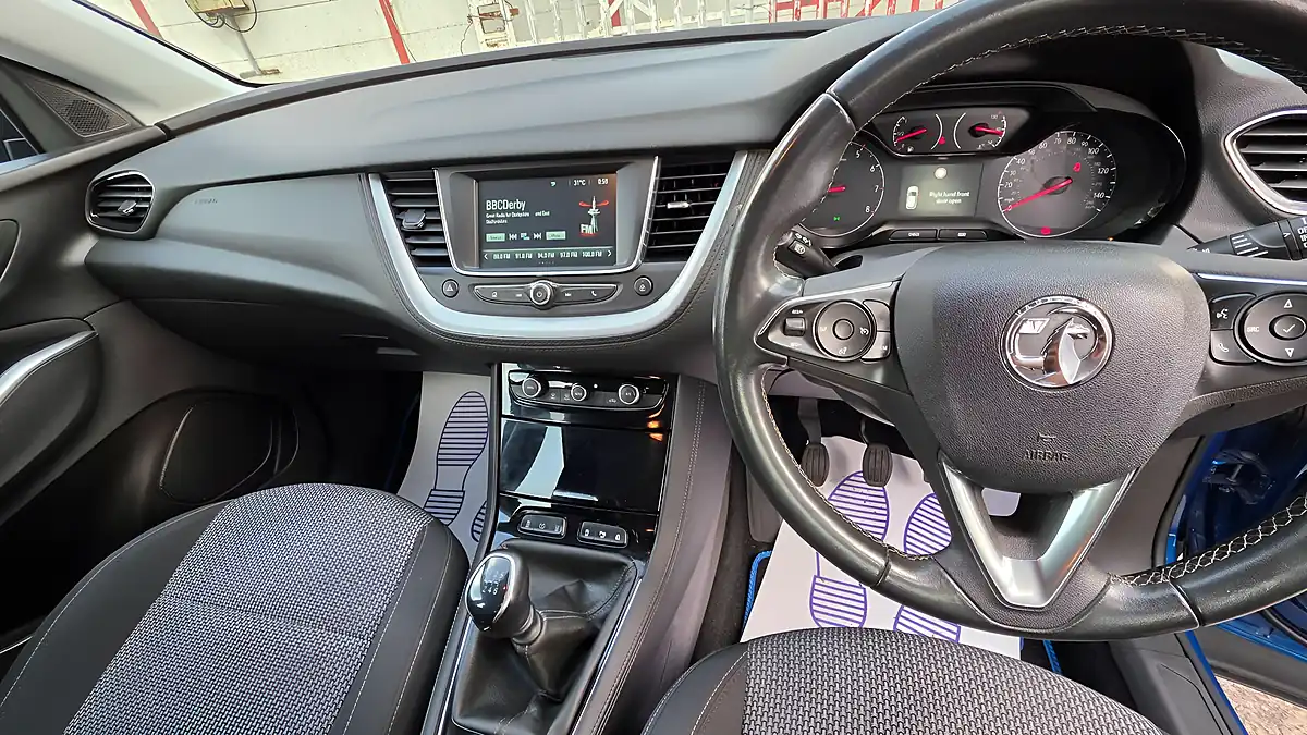 Used 2021 Vauxhall Grandland X Se Premium Blue - Interior and Exterior details 13
