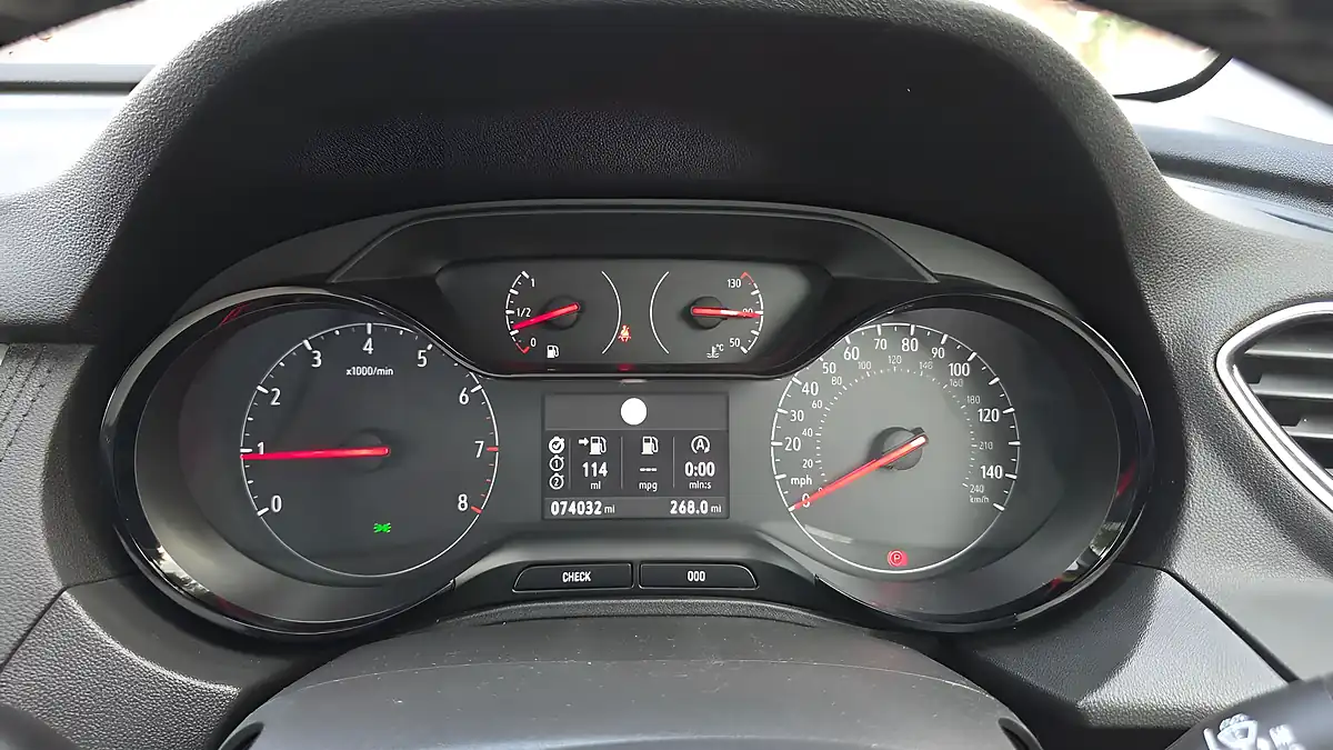 Used 2021 Vauxhall Grandland X Se Premium Blue - Interior and Exterior details 14