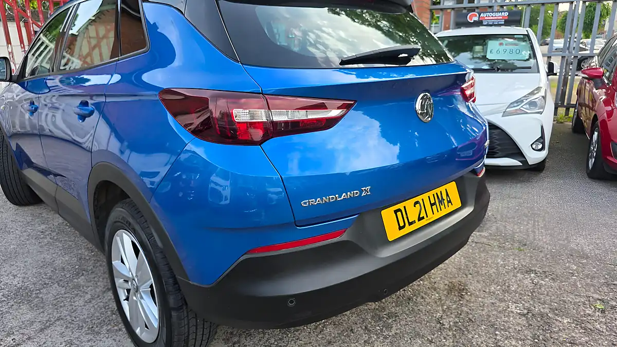 Used 2021 Vauxhall Grandland X Se Premium Blue - Interior and Exterior details 8