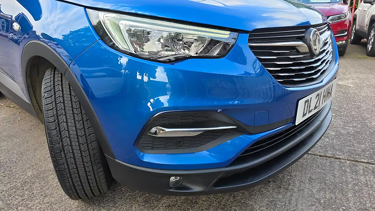 Used 2021 Vauxhall Grandland X Se Premium Blue - Interior and Exterior details 9