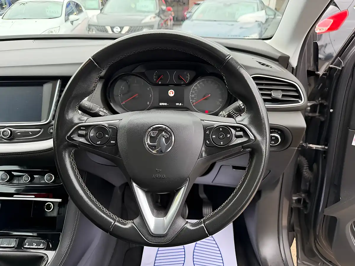 Used 2021 Vauxhall Grandland X Se Premium Grey - Interior and Exterior details 12