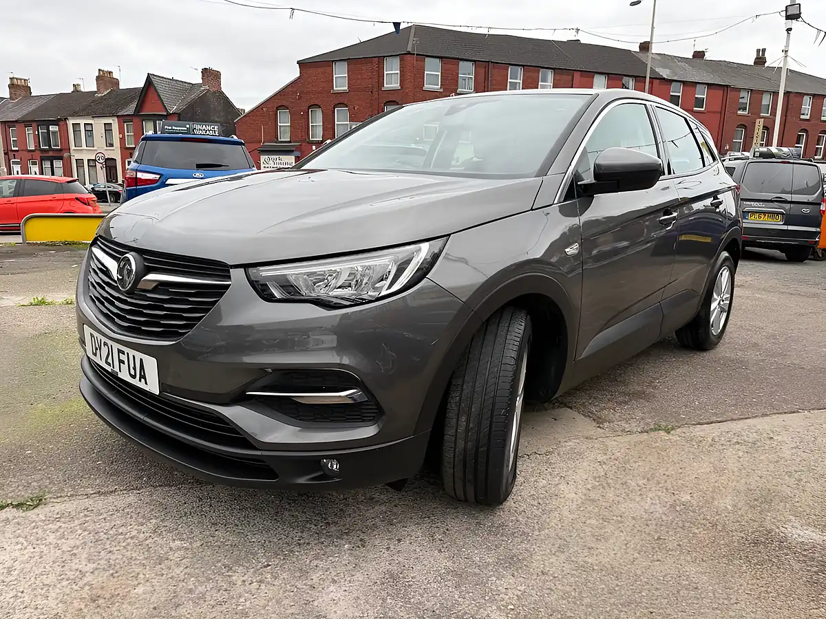 Used 2021 Vauxhall Grandland X Se Premium Grey - Interior and Exterior details 3
