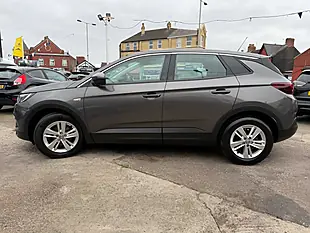 Used 2021 Vauxhall Grandland X Se Premium Grey - Interior and Exterior details 7