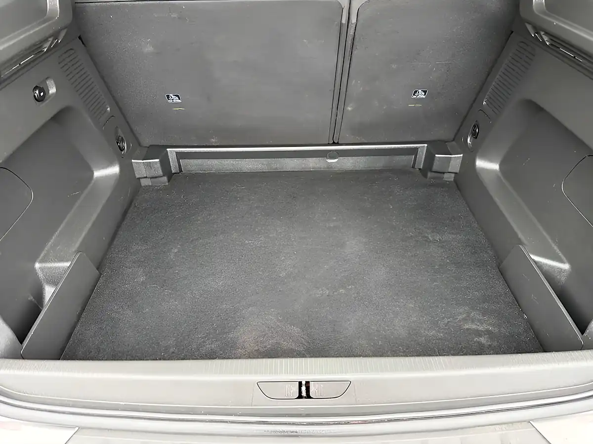 Used 2021 Vauxhall Grandland X Se Premium Grey - Interior and Exterior details 9