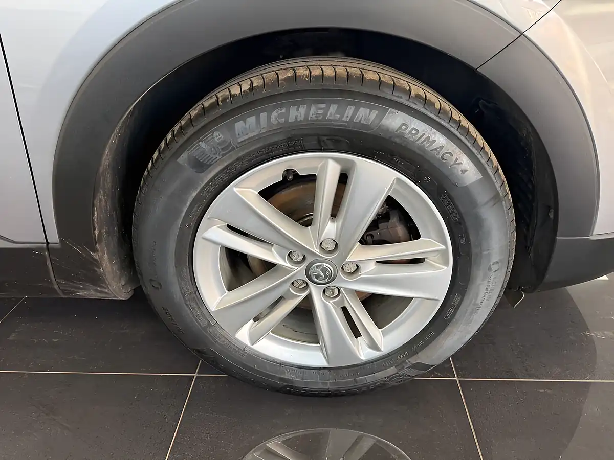 Used 2021 Vauxhall Grandland X Se Premium Quartz Grey - Interior and Exterior details 19