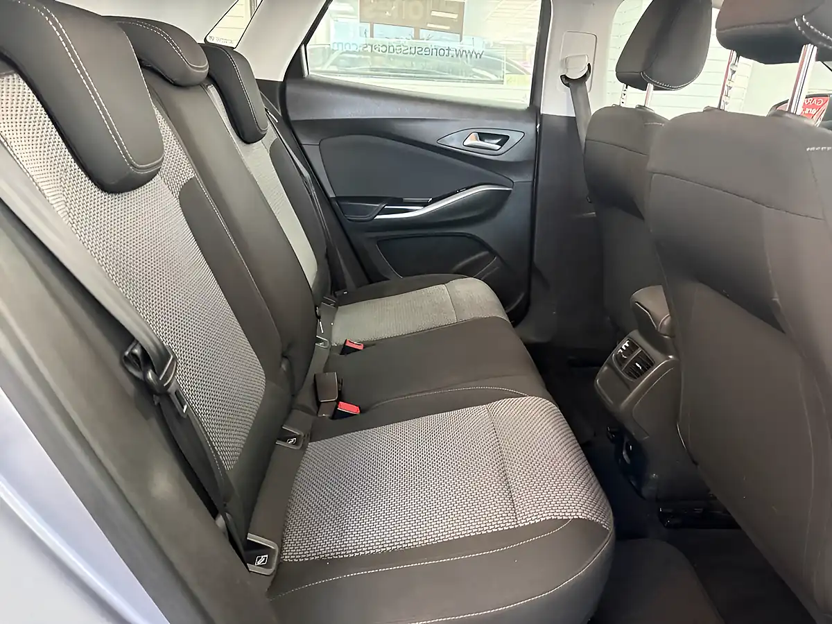 Used 2021 Vauxhall Grandland X Se Premium Quartz Grey - Interior and Exterior details 5