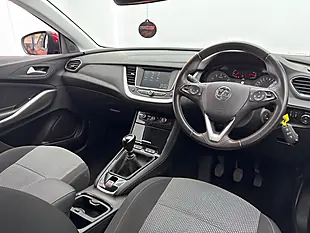 Used 2021 Vauxhall Grandland X Se Premium Red - Interior and Exterior details 10