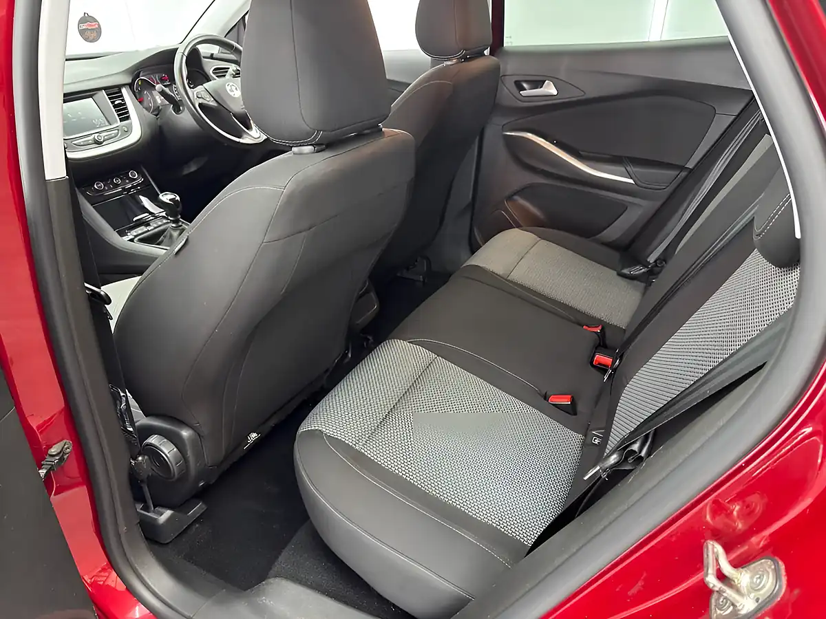 Used 2021 Vauxhall Grandland X Se Premium Red - Interior and Exterior details 12