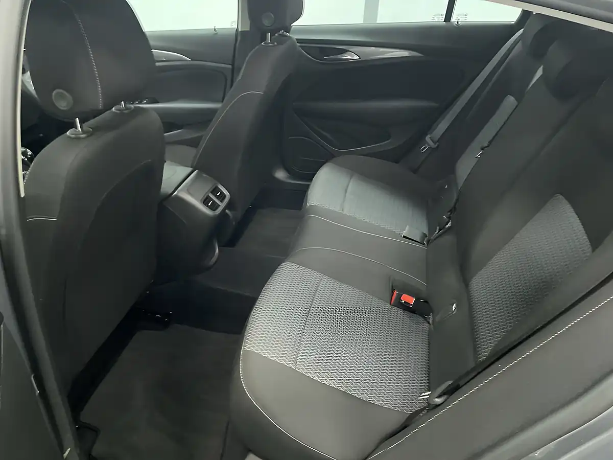 Used 2021 Vauxhall Insignia Se Nav Grand Sport Grey - Interior and Exterior details 13