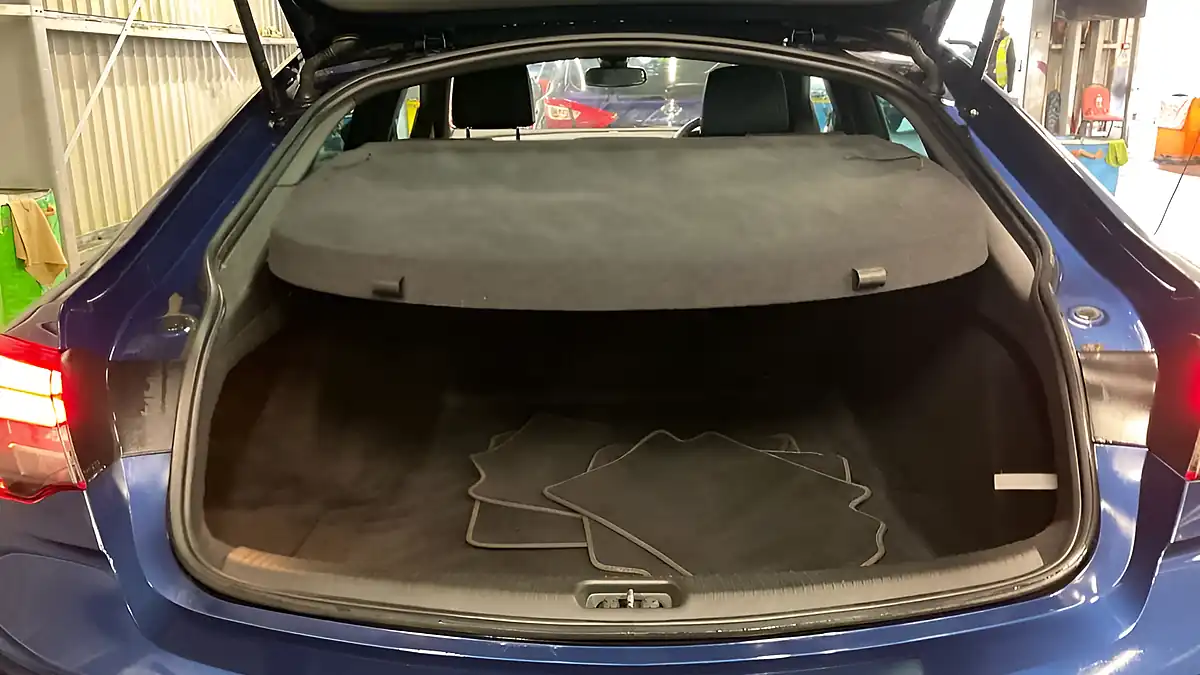 Used 2021 Vauxhall Insignia Ultimate Nav Grand Sport Blue - Interior and Exterior details 11
