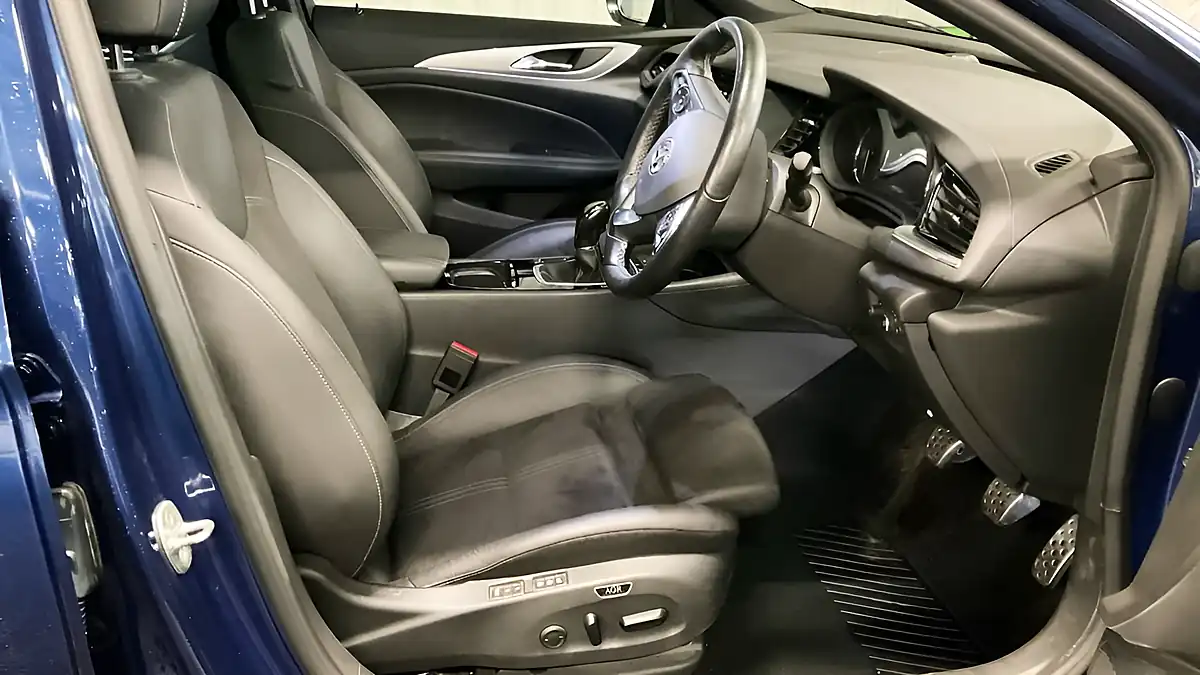 Used 2021 Vauxhall Insignia Ultimate Nav Grand Sport Blue - Interior and Exterior details 9