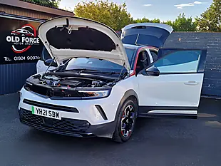 Used 2021 Vauxhall Mokka Electric Sri Nav Premium Auto 5dr White - Interior and Exterior details 10