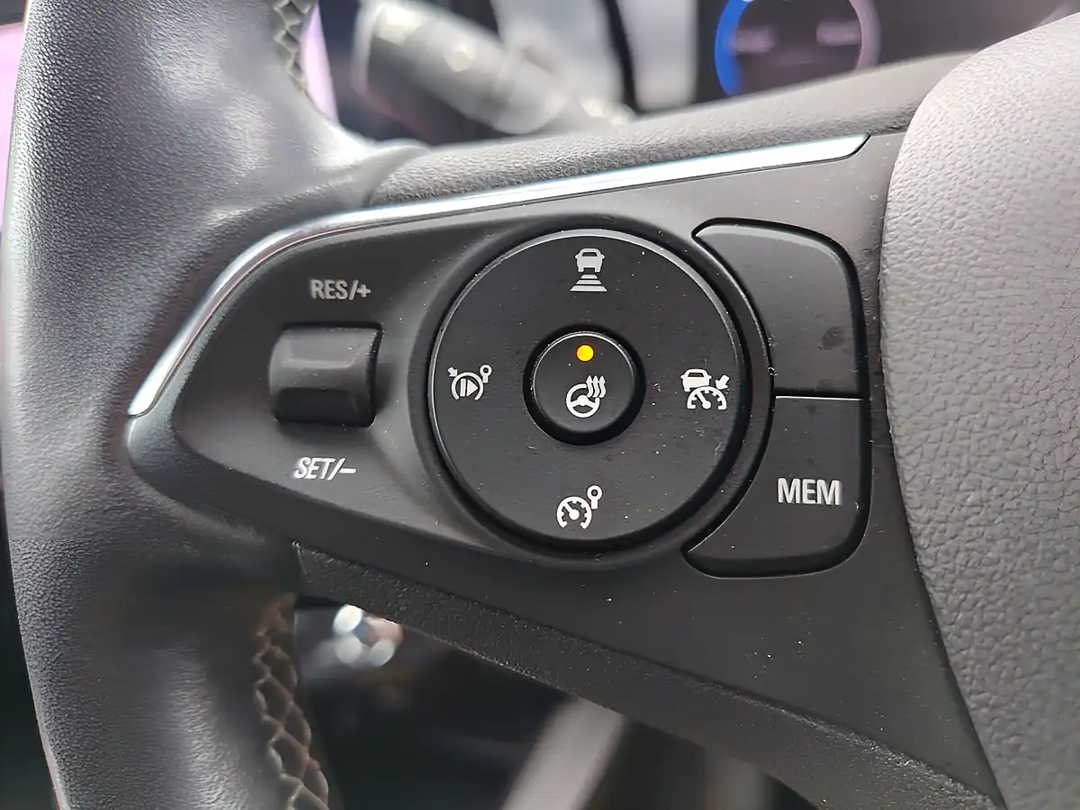 Used 2021 Vauxhall Mokka Electric Sri Nav Premium Grey - Interior and Exterior details 17