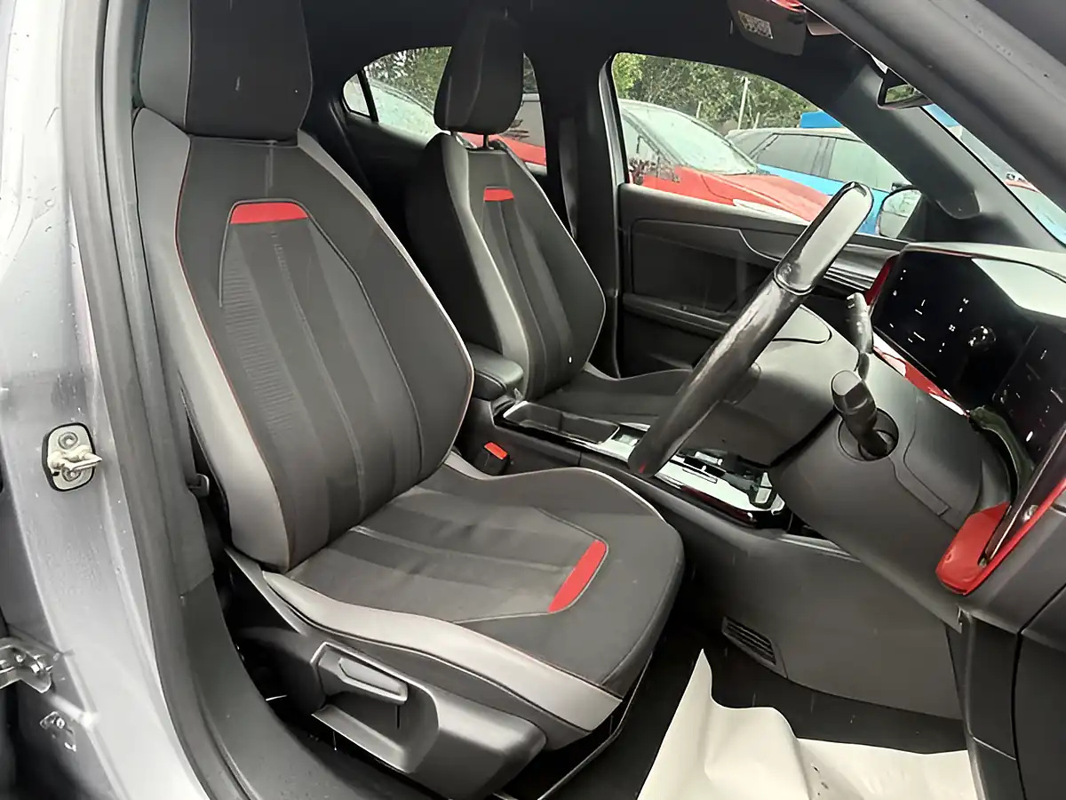 Used 2021 Vauxhall Mokka Electric Sri Nav Premium Grey - Interior and Exterior details 15