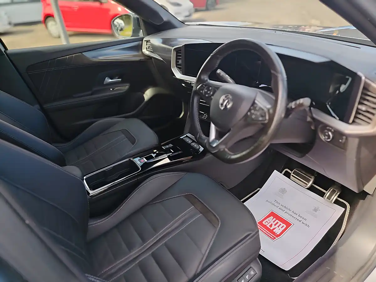 Used 2021 Vauxhall Mokka Electric Ultimate Edition Grey - Interior and Exterior details 10