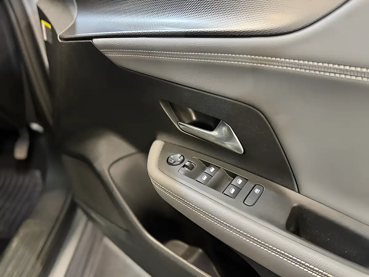 Used 2021 Vauxhall Mokka Elite Nav Grey - Interior and Exterior details 5